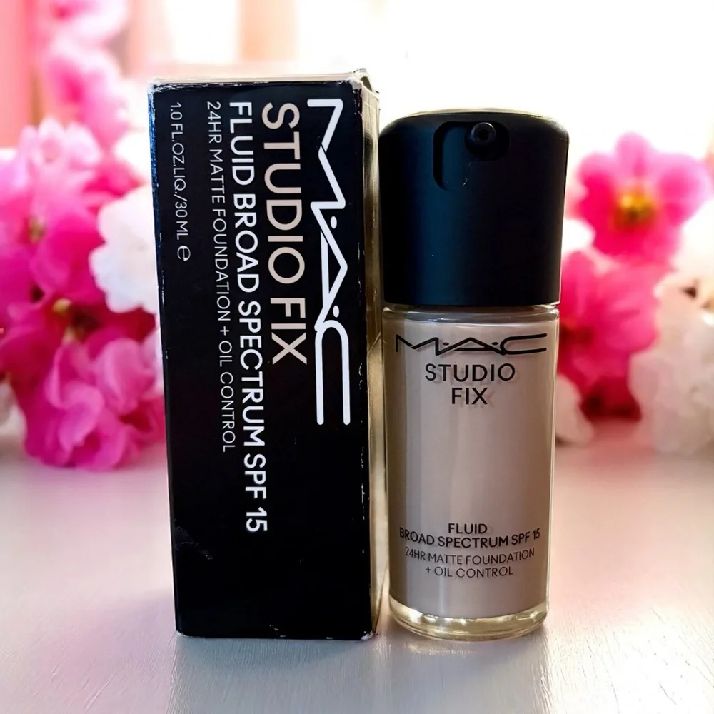 💎 MAC Studio Fix Fluid SPF15 24HR Matte Foundation + Oil Control NW5 Full-Size